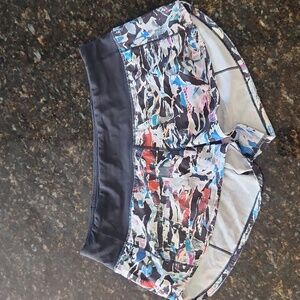 Lululemon Speed Shorts 2.5"